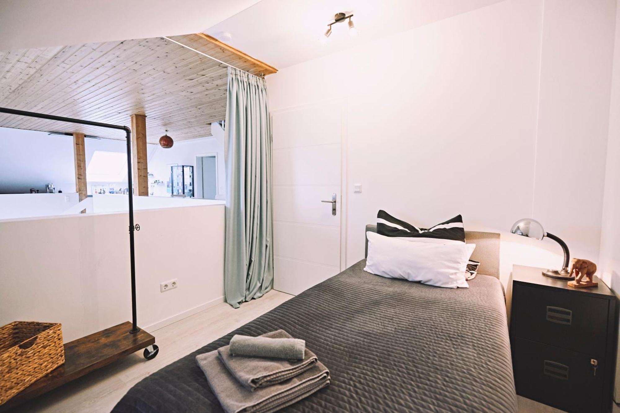 Ferienwohnung Bildstein's Kathmandu Langenfeld  Exterior foto